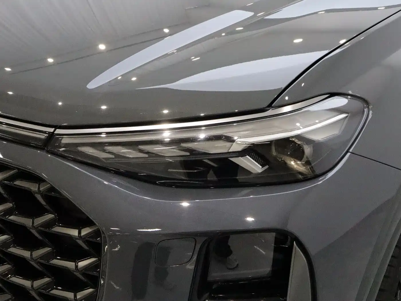 Audi Q6 2024 2024 45 TFSI quattro Shadow Warrior Edition 7-seater