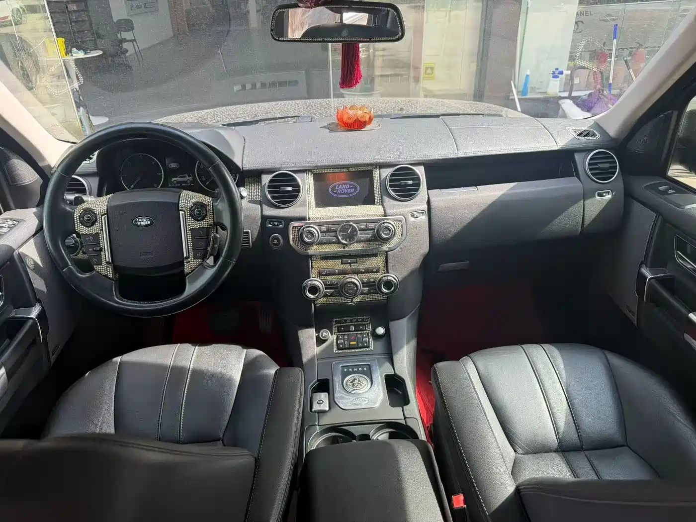 Land Rover Discovery 2013 3.0 SDV6 HSE Diesel фото 7