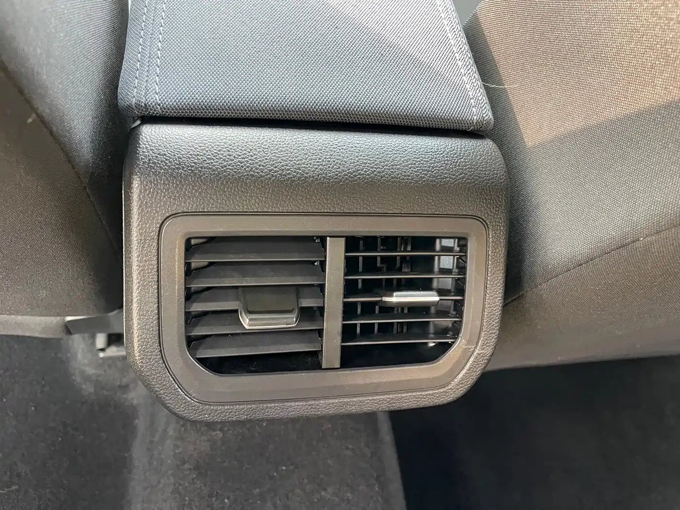 Volkswagen Lavida 2023 Facelift 1.5L Auto Comfort Edition фото 12