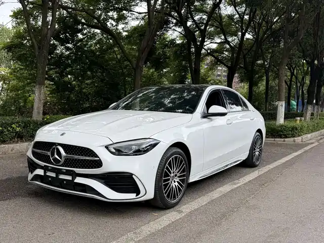 Mercedes-Benz C-Class 2024