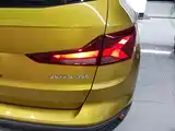Photo 8 - Jetta VS5