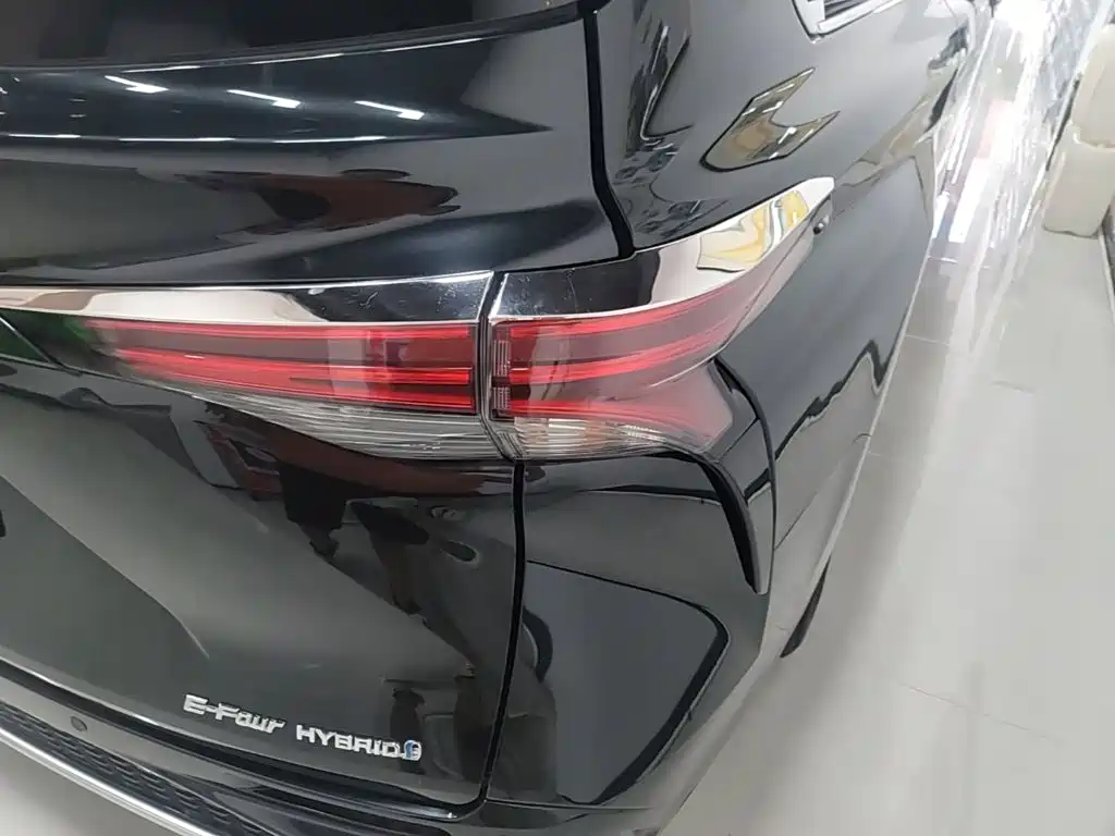 Toyota Granvia 2023 2023 2.5L Hybrid Luxury Edition