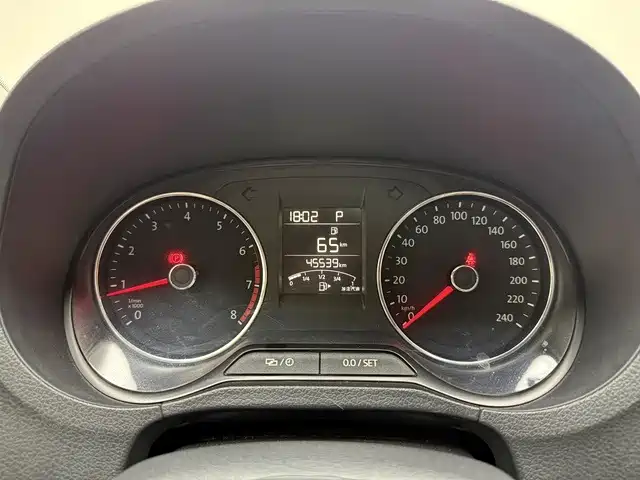 Фото 10 - Volkswagen Polo