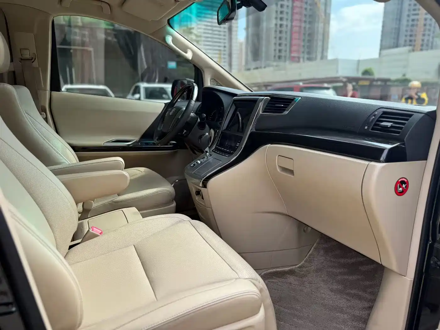 Toyota Alphard 2012 2.4L Luxury Edition фото 6