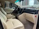 Photo 6 - Toyota Alphard