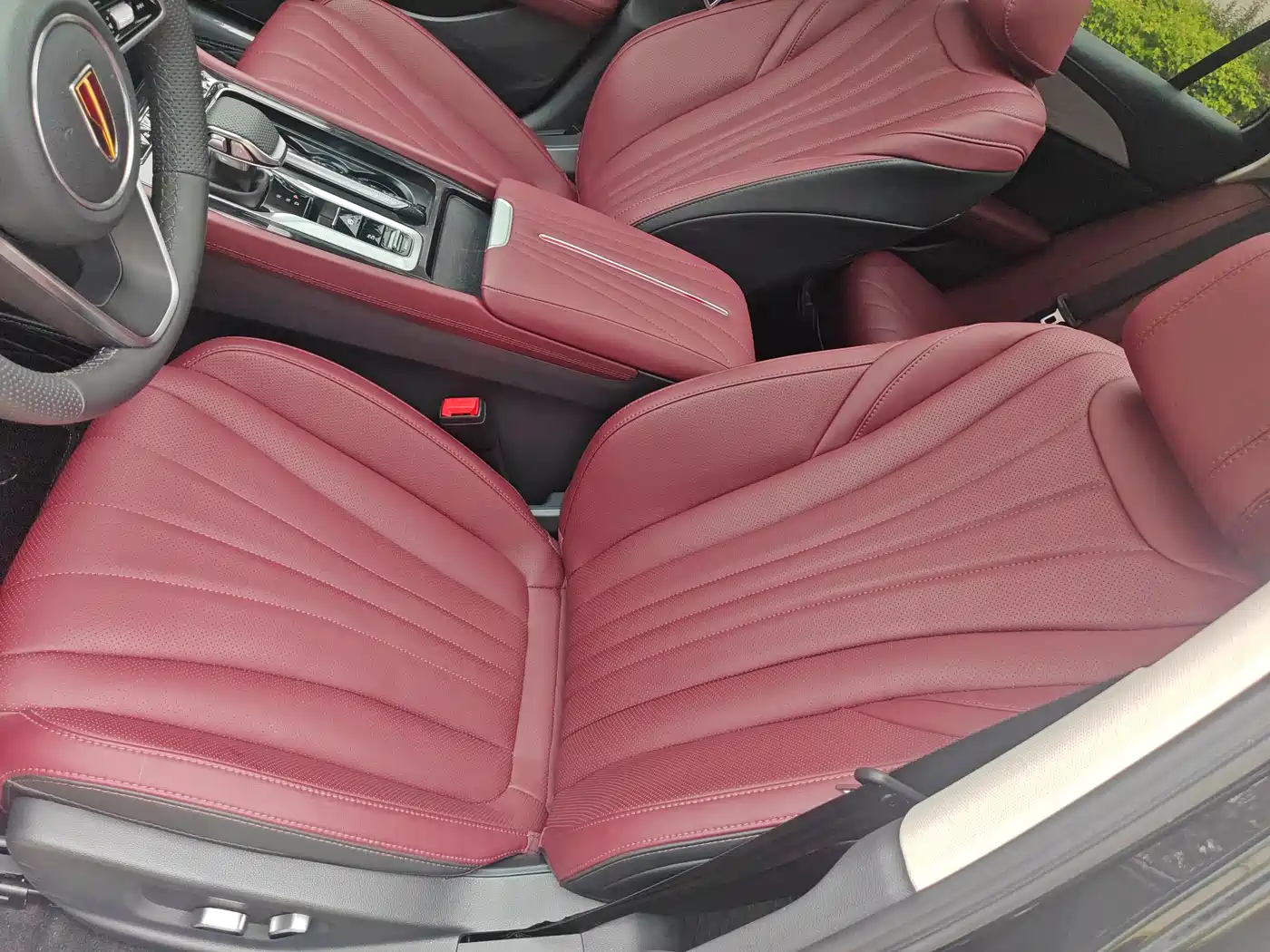 Hongqi H5 PHEV 2025 130 Super Hybrid Edition фото 15
