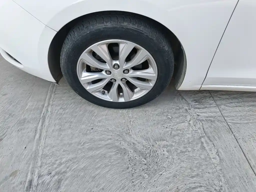 Фото 23 - Buick Excelle