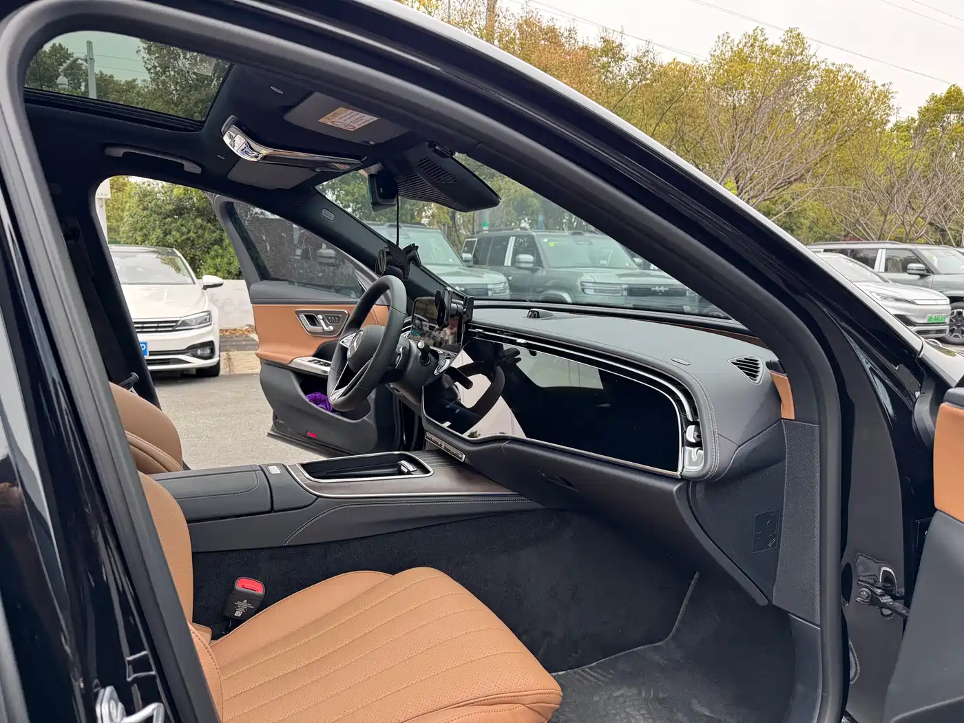 Mercedes-Benz E-Class 2025 E 300 L Luxury фото 11