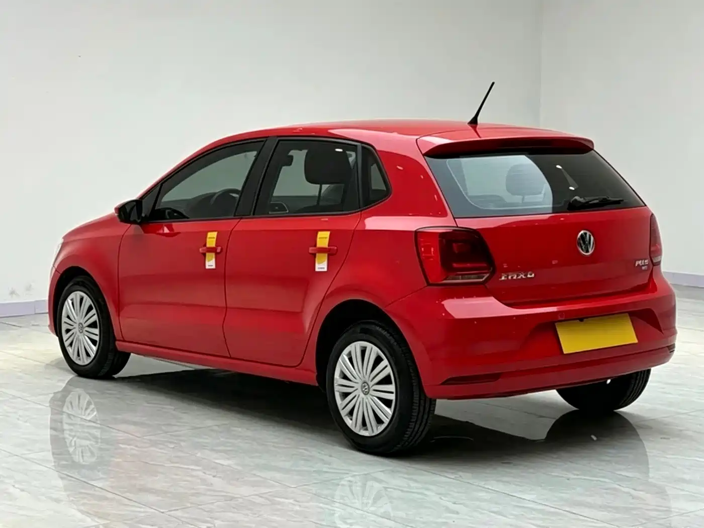 Фото 3 - Volkswagen Polo