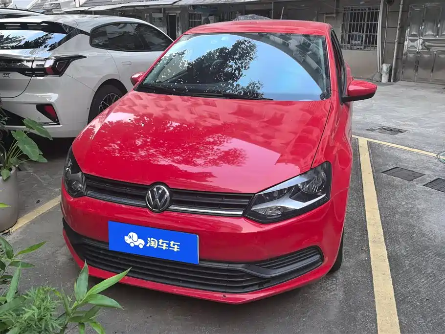 Volkswagen Polo 2016 1.4L Automatic Trend фото 2