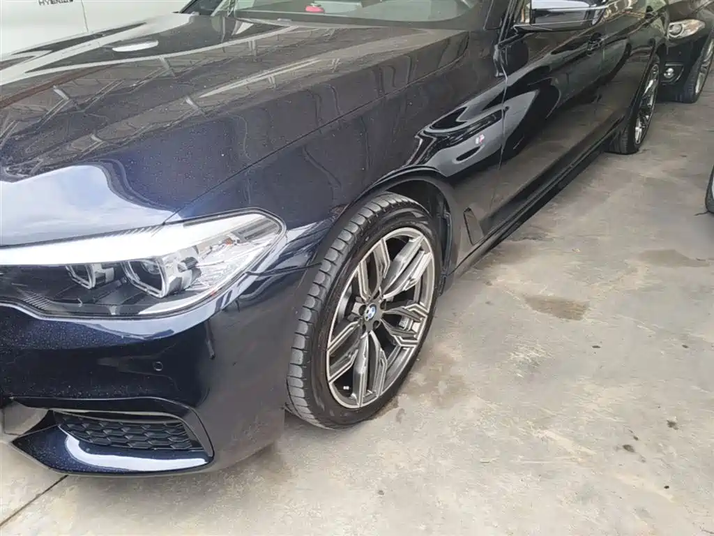 BMW 5 Series 2019 525Li M Sport Package фото 24