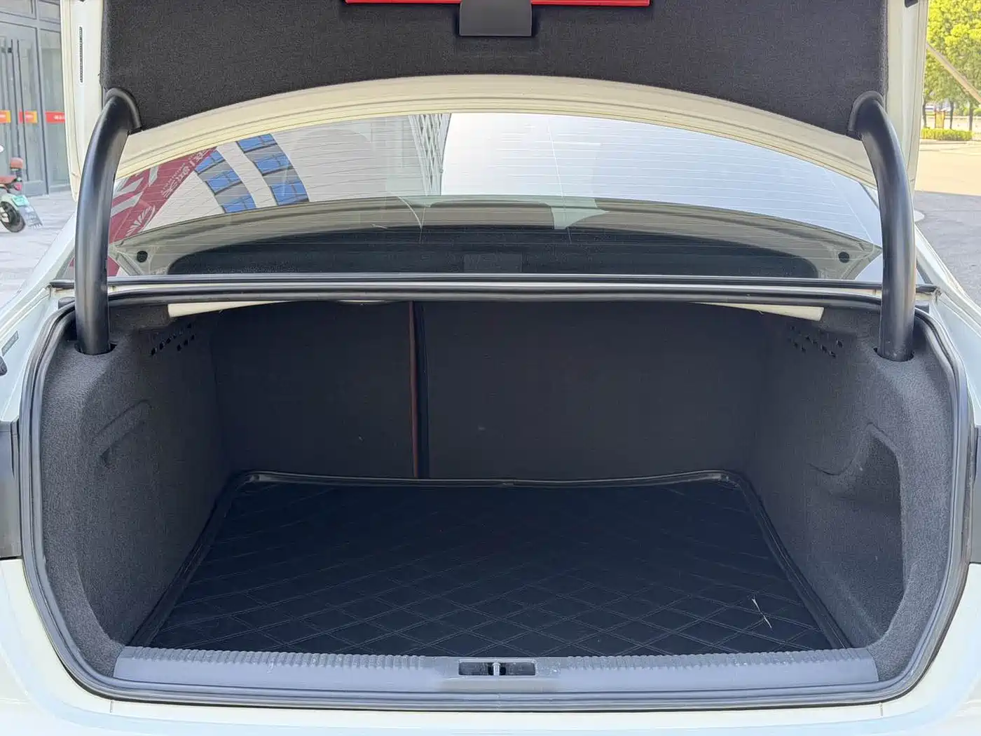 Audi A4L 2013 35 TFSI Automatic Standard фото 15