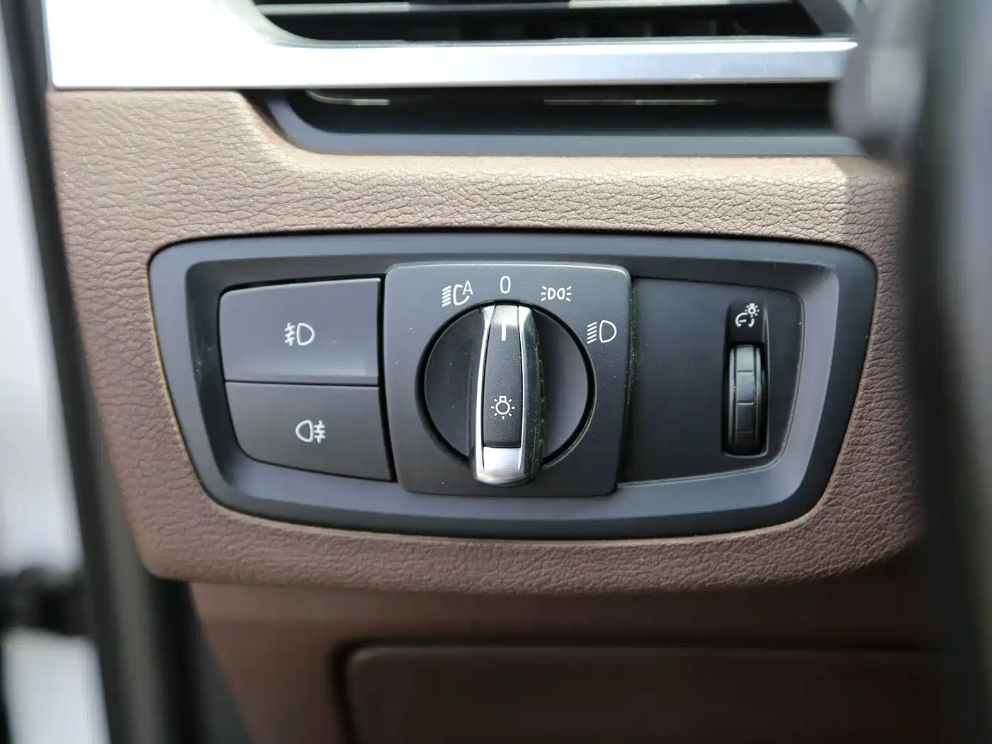 Фото 13 - BMW X1