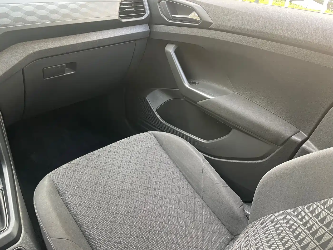 Volkswagen T-Cross 2023 Facelift 1.5L Automatic Trend Edition фото 14