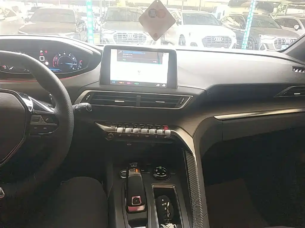 Peugeot 5008 2017 380THP 7-Seater Luxury GT Edition фото 10