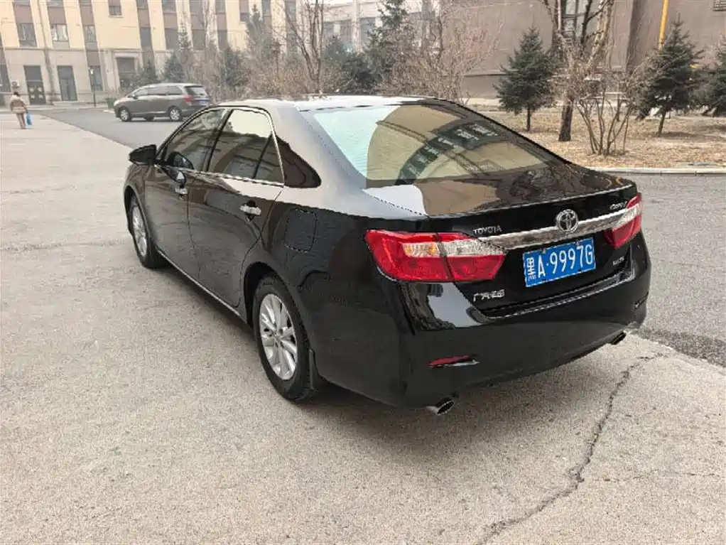 Toyota Camry 2012 2.5G Luxury Navigation Edition фото 6