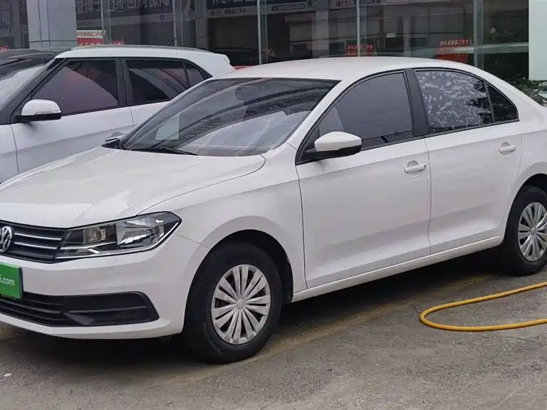 VOLKSWAGEN SANTANA