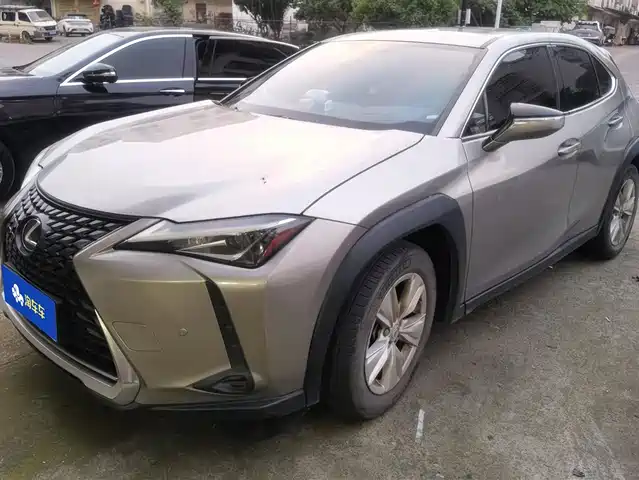 Lexus UX 2020 200 Special Edition