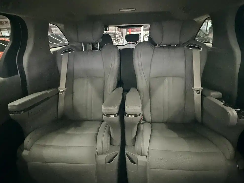 Toyota Granvia 2023 2023 2.5L Hybrid Comfort Edition