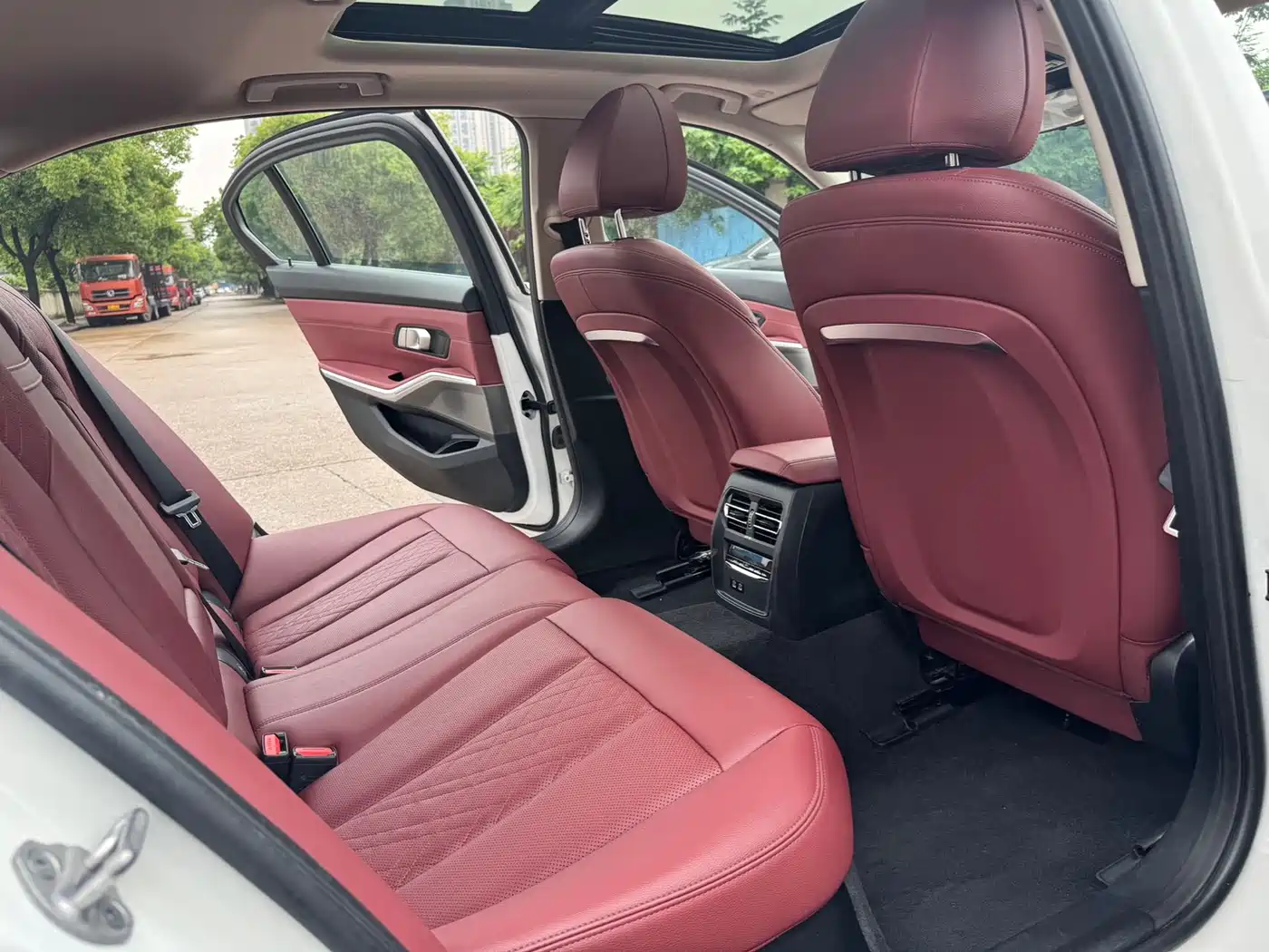 BMW i3 2024 eDrive 35 L фото 13