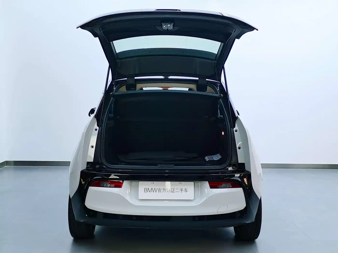 BMW i3 (Import) 2019 Quick Charge Version фото 6