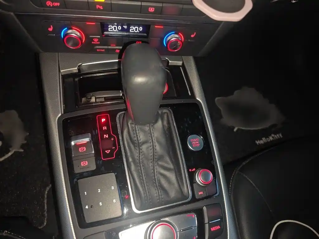 Audi A6L 2018 30th Anniversary 35 TFSI Fashion фото 7