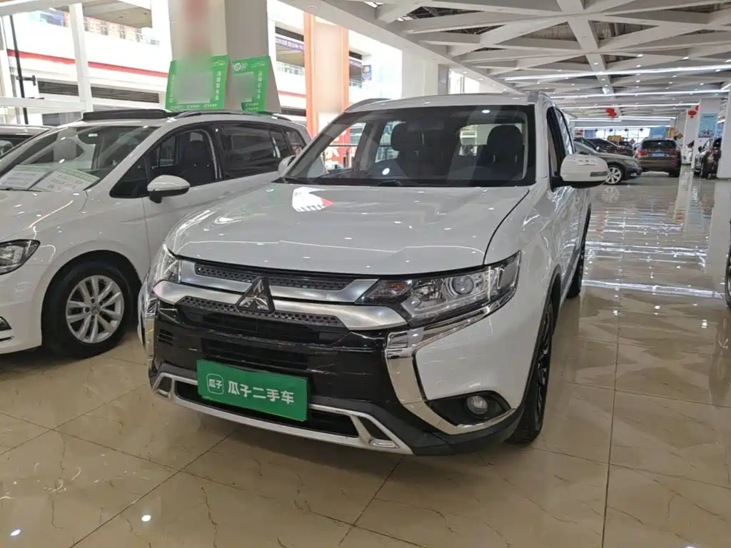 Mitsubishi Outlander 2019 — пригон из Китая