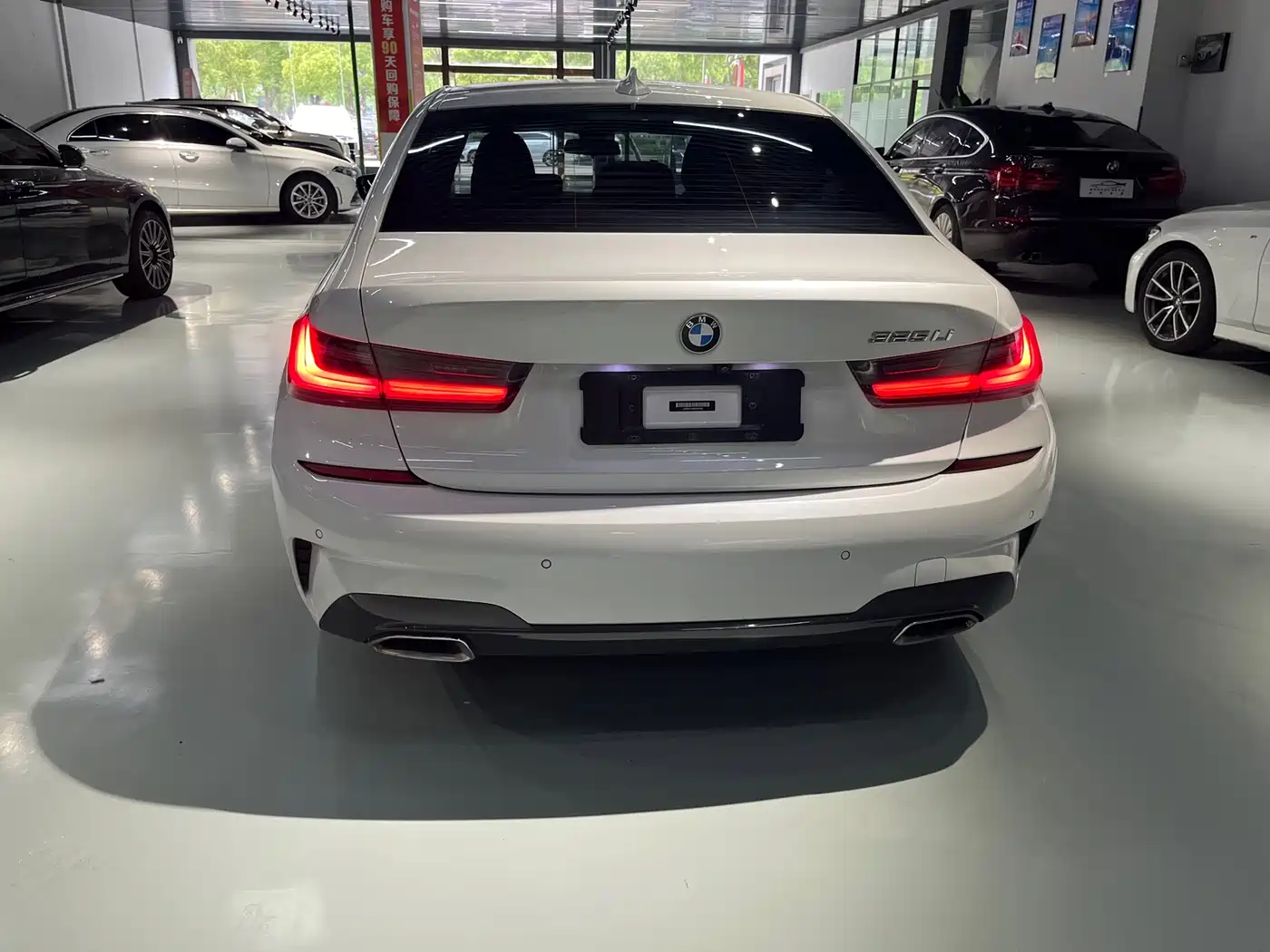 BMW 3 Series 2021 325Li M Sport Package фото 6