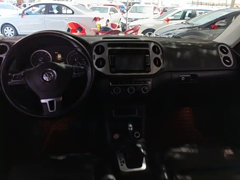 Volkswagen Tiguan 2015 1.8TSI Automatic 4WD Highline фото 12
