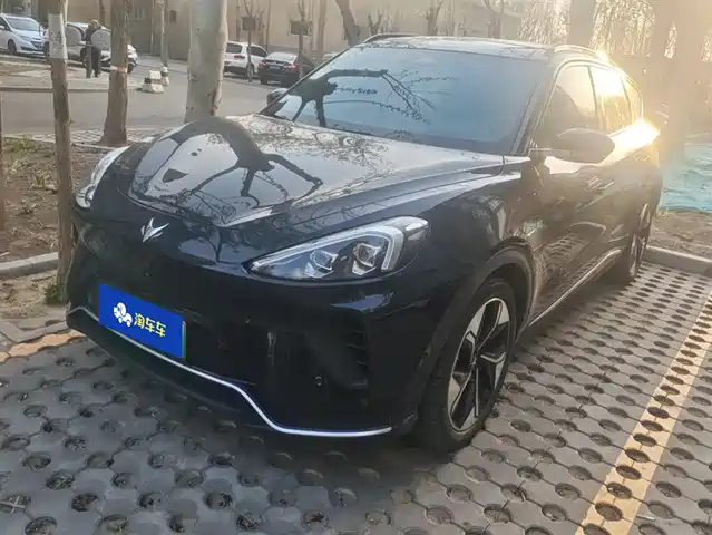 arcfox-extreme-fox polar-fox-alpha-t