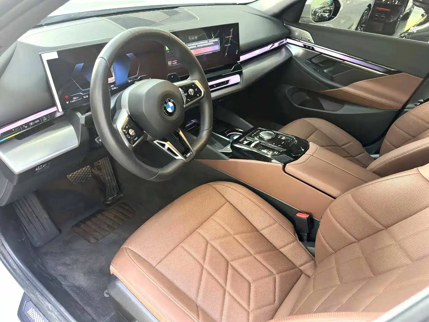 Фото 3 - BMW 5 Series