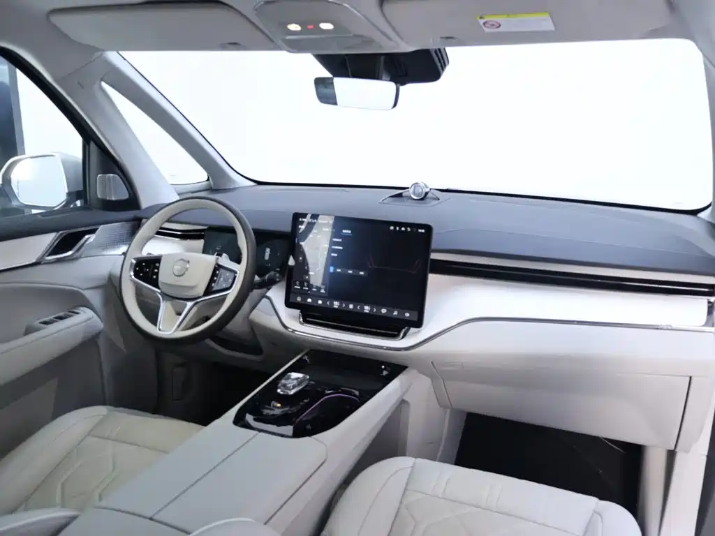 Volvo EM90 2024 2025 Ultra Six-Seater