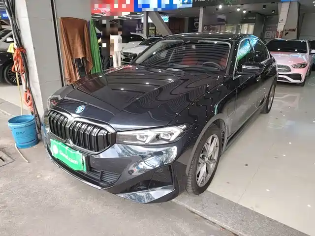 BMW i3 2025