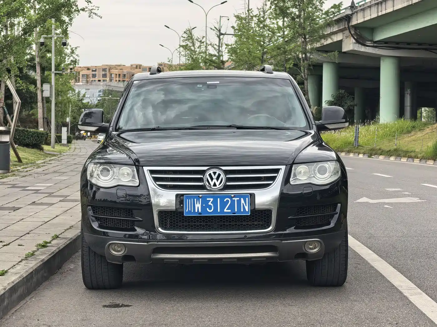 Volkswagen Touareg 2009 3.0T Diesel Luxury фото 2