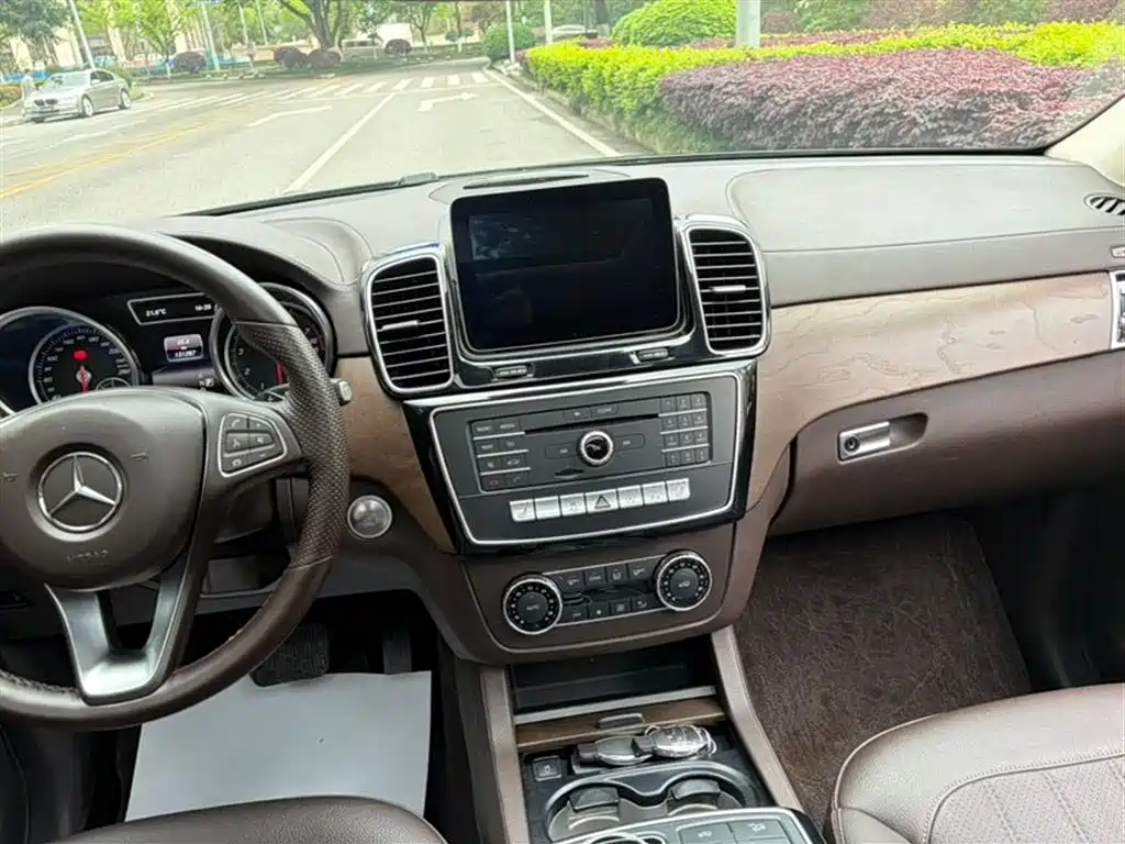 Mercedes-Benz GLE 2017 GLE 400 4MATIC фото 9