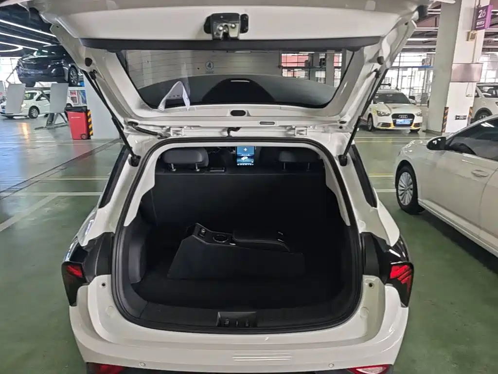 Nezha Auto Nezha V 2022 2021 Long Range Entertainment Upgrade