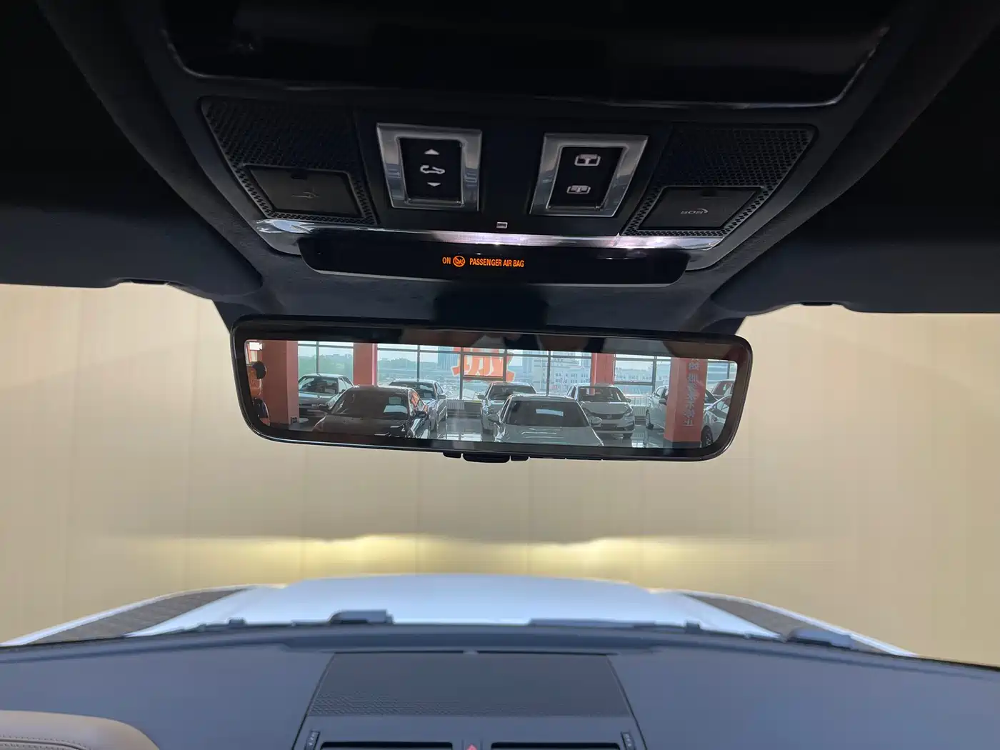 Land Rover Defender 2025 110 3.0T P400 -Dynamic HSE фото 17