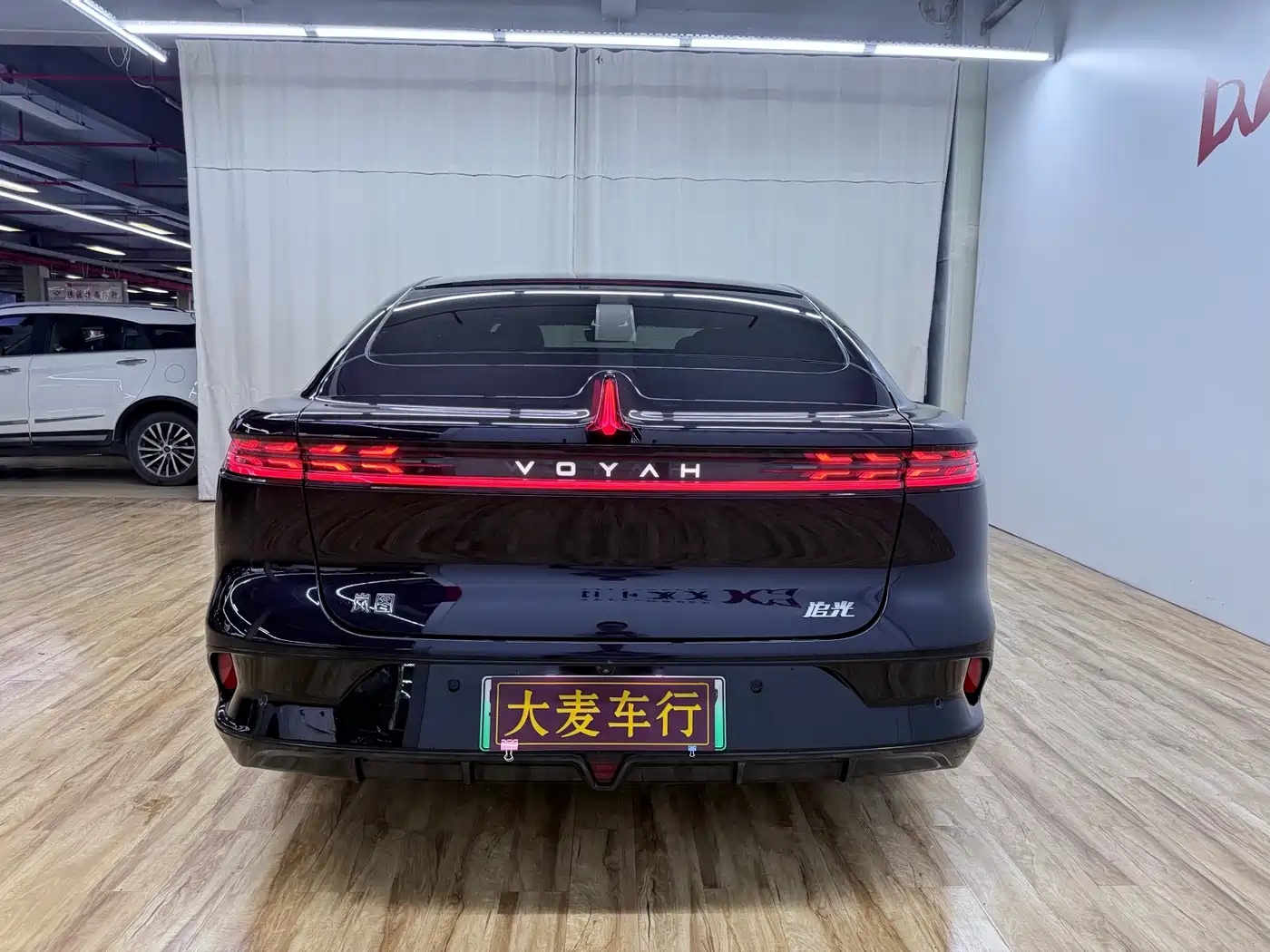 Voyah Auto VOYAH Zhuiguang 2024 PHEV AWD Ultra Long Range Flagship фото 5
