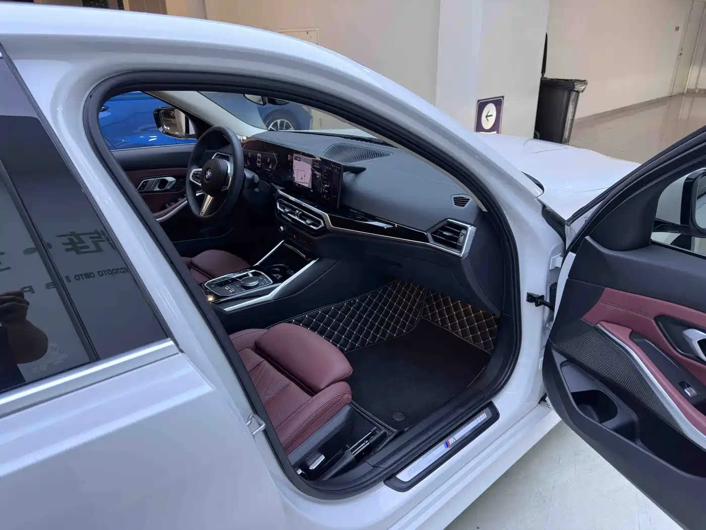 BMW 3 Series 2023 320Li M Sport Package фото 11