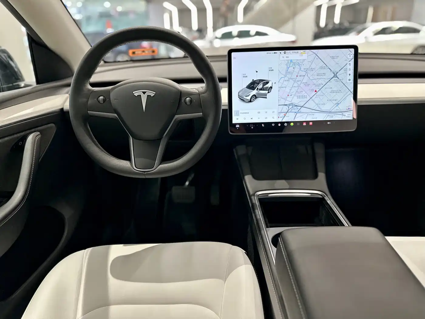 TESLA MODEL Y