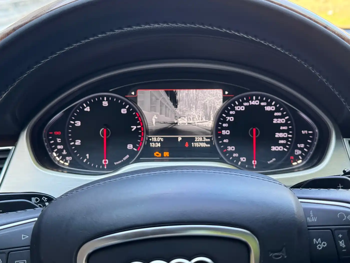 Audi A8 2013 A8L 50 TFSI quattro Premium фото 12