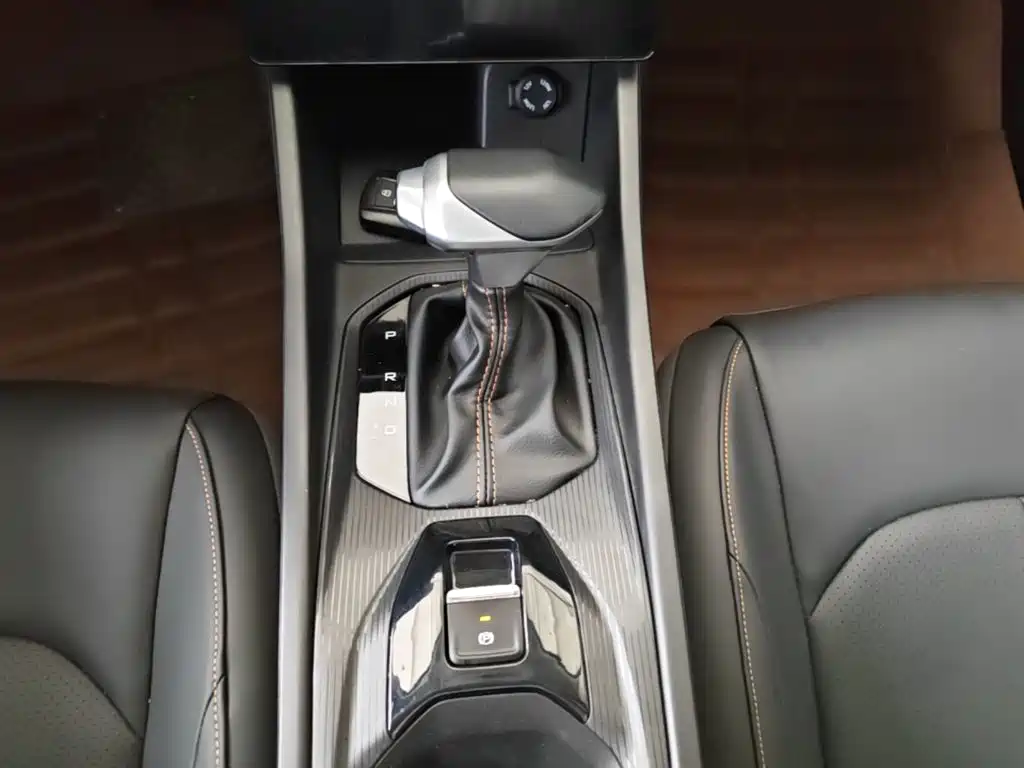 Dongfeng Aeolus Yixuan 2025 2025 1.5L Auto Luxury
