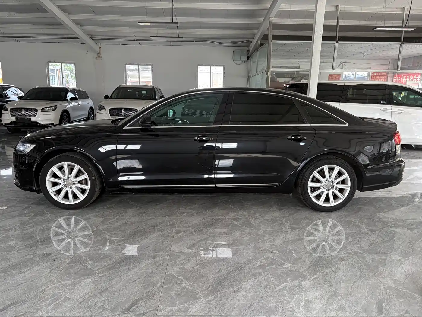 Photo 3 - Audi A6L