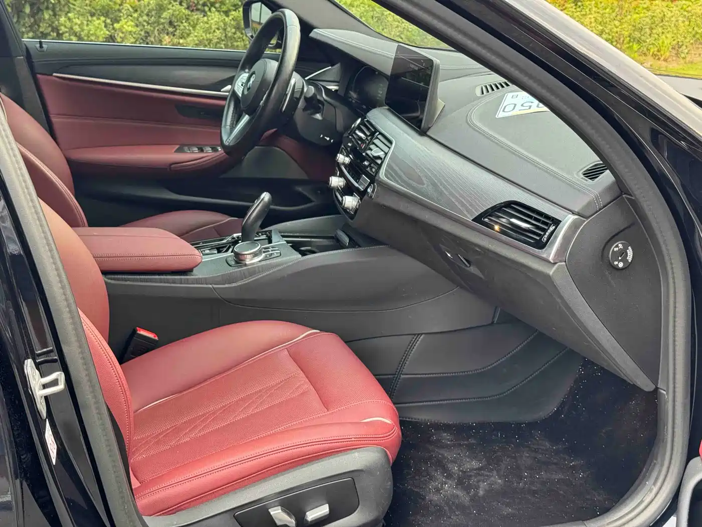 BMW 5 Series 2023 530Li Leading M Sport Package фото 11