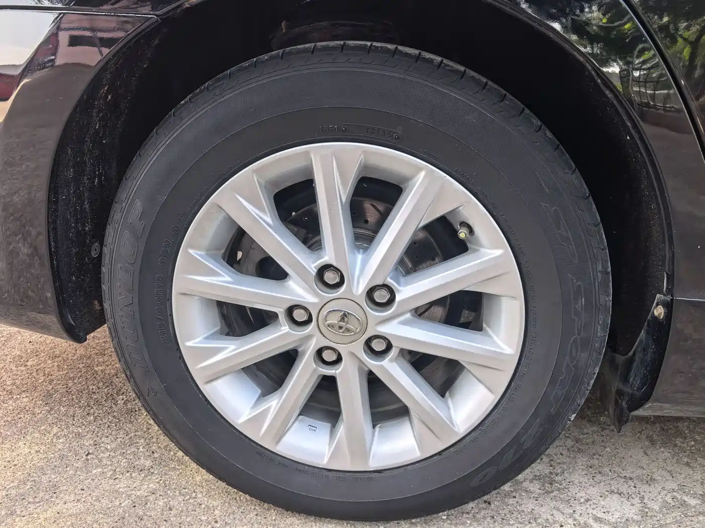 Toyota Camry 2015 2.0G Leading Edition фото 19