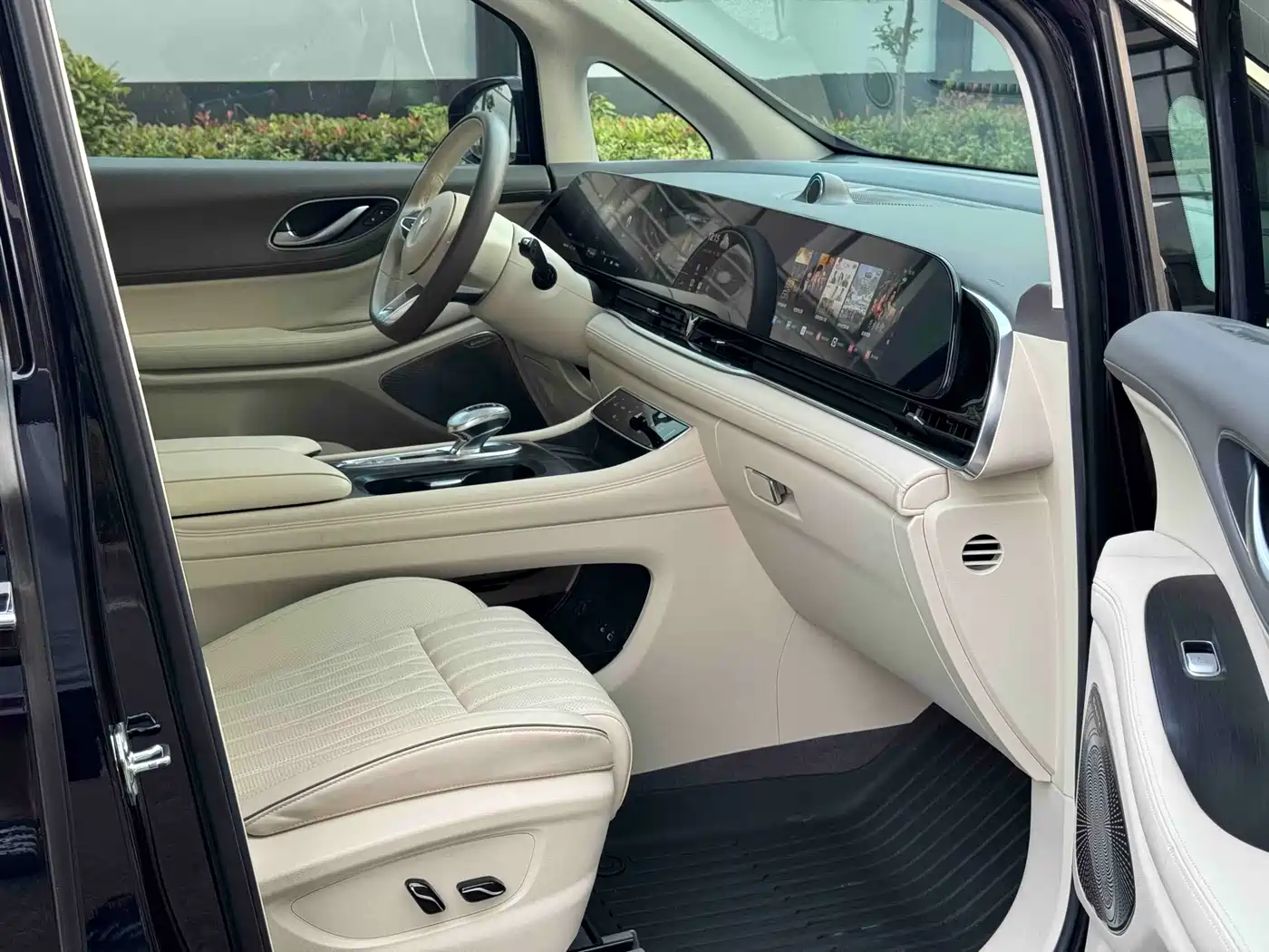Voyah Auto Voyah Dreamer 2024 PHEV Extended Range Flagship Edition фото 7