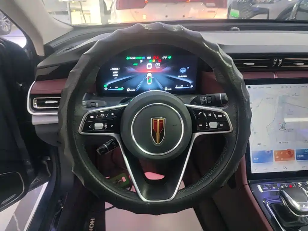 Фото 7 - Hongqi H5