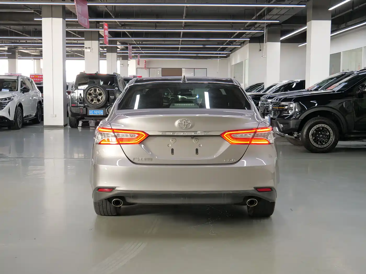 Toyota Camry 2021 2.5G Luxury Edition фото 6