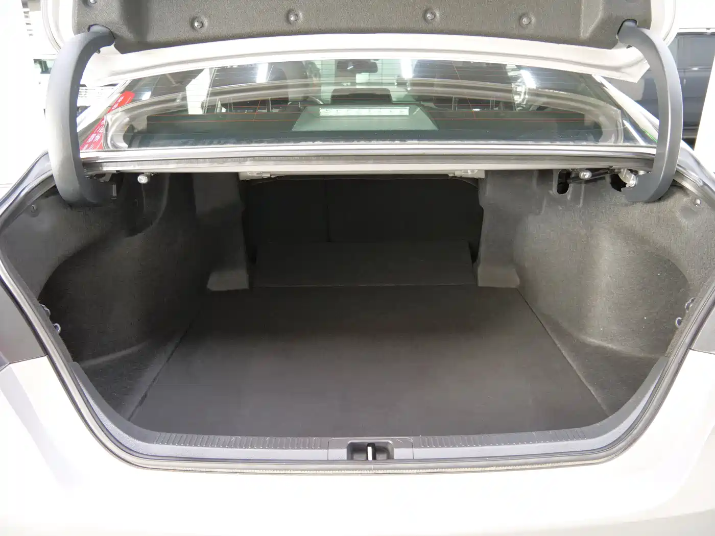 Toyota Camry 2021 2.5G Luxury Edition фото 17