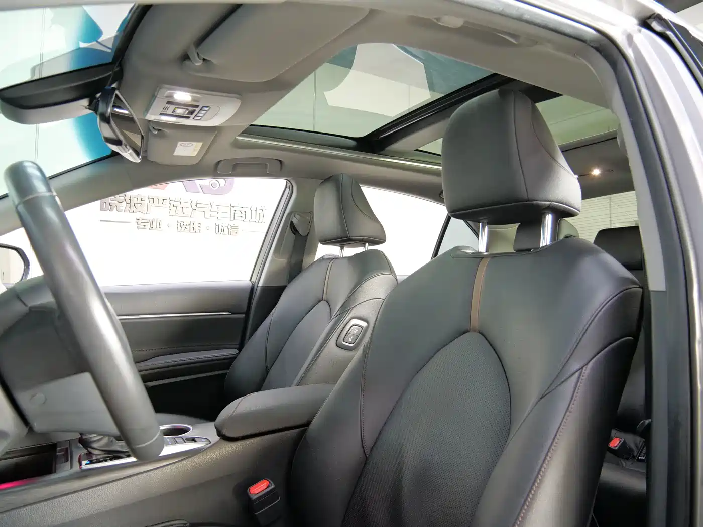 Toyota Camry 2021 2.5G Luxury Edition фото 8